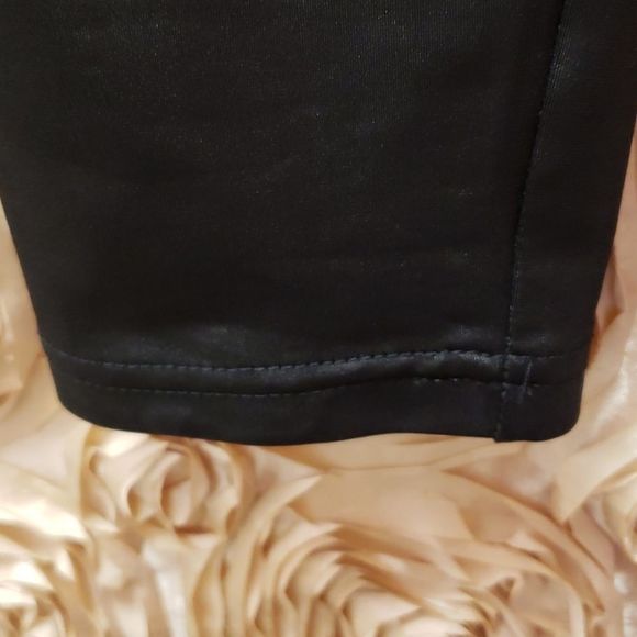 2/$40 💕💕Black Shiny Leggings NWOT - Picture 4 of 6